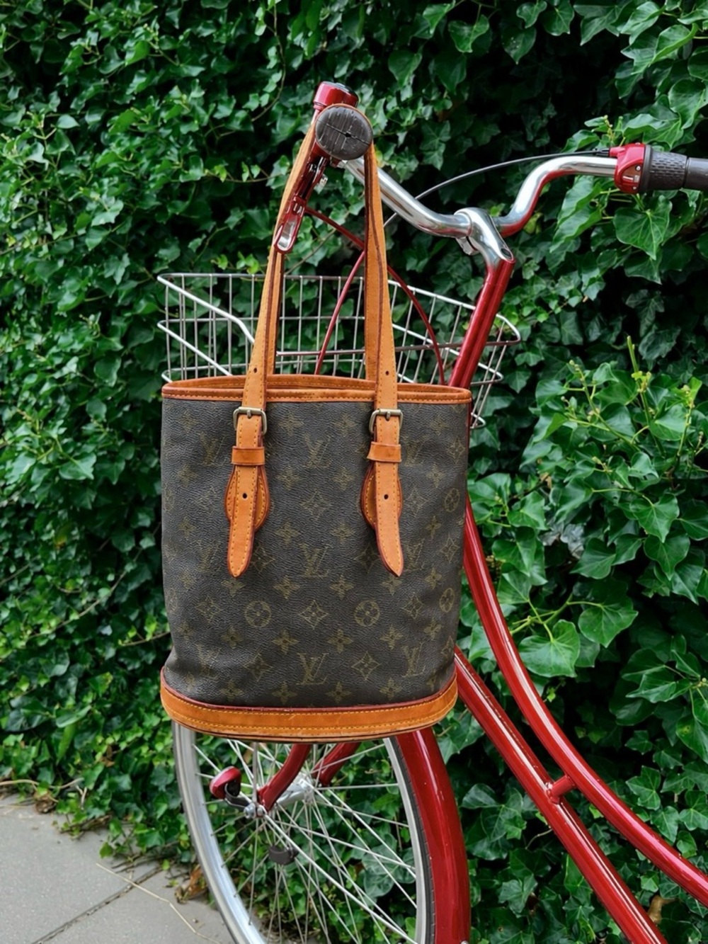 Louis Vuitton Vintage Monogram Petit Bucket PM Shoulder Bag
